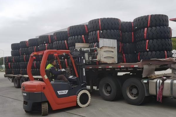 CHAOYANG 23.5-25 LOADER TIRE