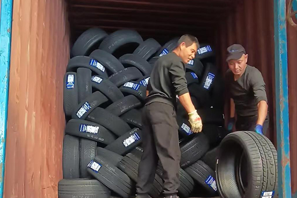 Truck tires shipped to Canada